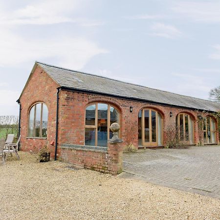 Vila The Stables At Weedon Hill Farm Church Stowe Exteriér fotografie
